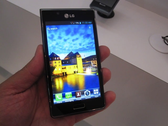 [Atualizado com vídeo] LG Optimus L7: Android mediano rodando o Ice Cream Sandwich 3