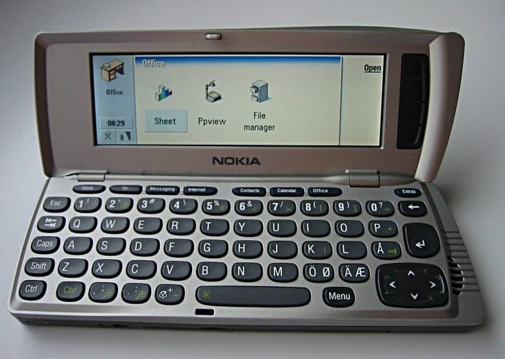 Nokia 9210, quase um mini notebook