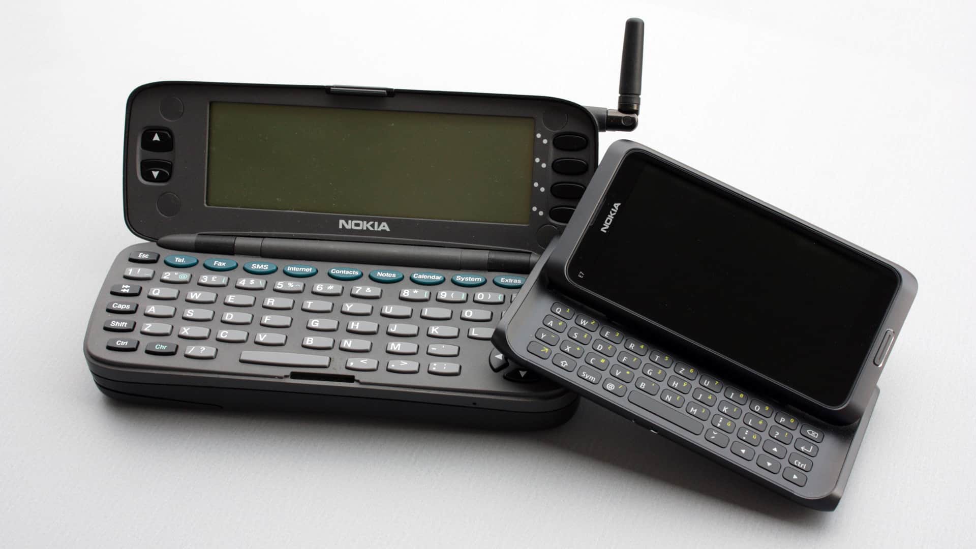 Nokia N9000