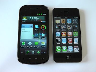 Samsung_Nexus_S_vs_Apple_iPhone-_4