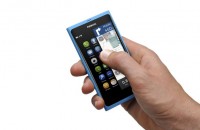 Nokia apresenta o N9: MeeGo OS e tela touchscreen curvada 7