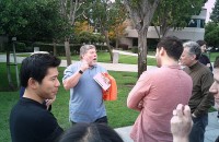 Steve Wozniak posa para foto com um Galaxy Nexus? 4