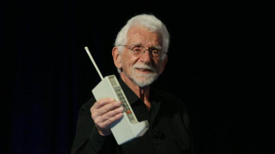 Hoje fazem 40 anos que foi feita a primeira ligação com um celular! 27