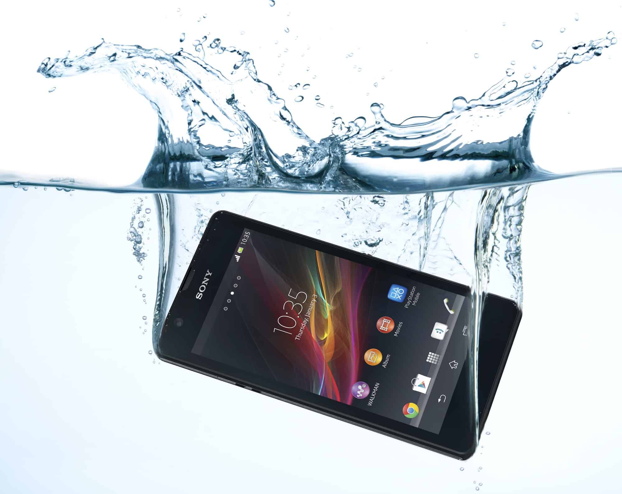 Sony anuncia Xperia ZR que filma debaixo da água 1