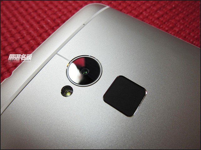 HTC One Max é oficial, com tela de 5,9 e leitor de impressões digitais 1