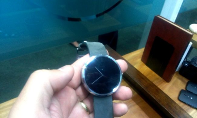 [Vídeo] Motorola lança relógio Moto 360 no Brasil 3