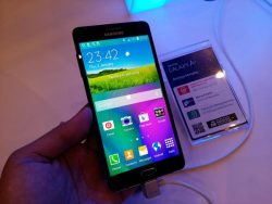 Samsung lança Galaxy A7, smartphone mais fino da empresa 11