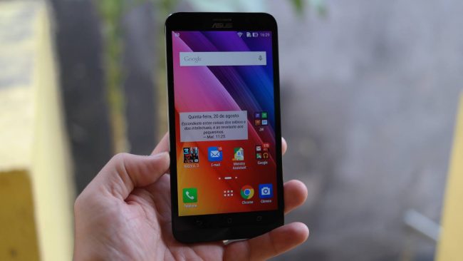 [Atualizado com vídeo] Review Zenfone 2 – O gigante, potente e barato top da ASUS 1