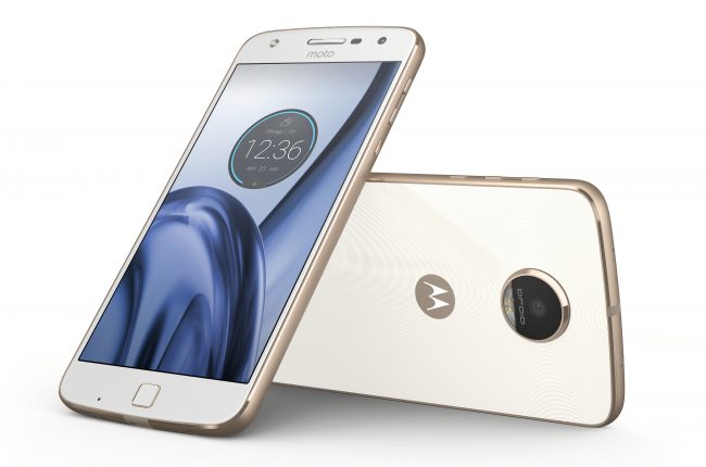 Lenovo oficializa Moto Z Play e mantém grande bateria 1