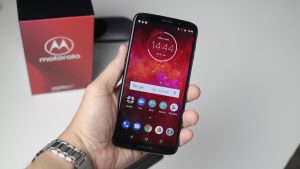 Moto Z3 Play - Unboxing e primeiras impressões 2