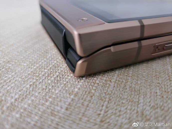 Samsung W2019 será o novo smartphone rodando Android da empresa 10