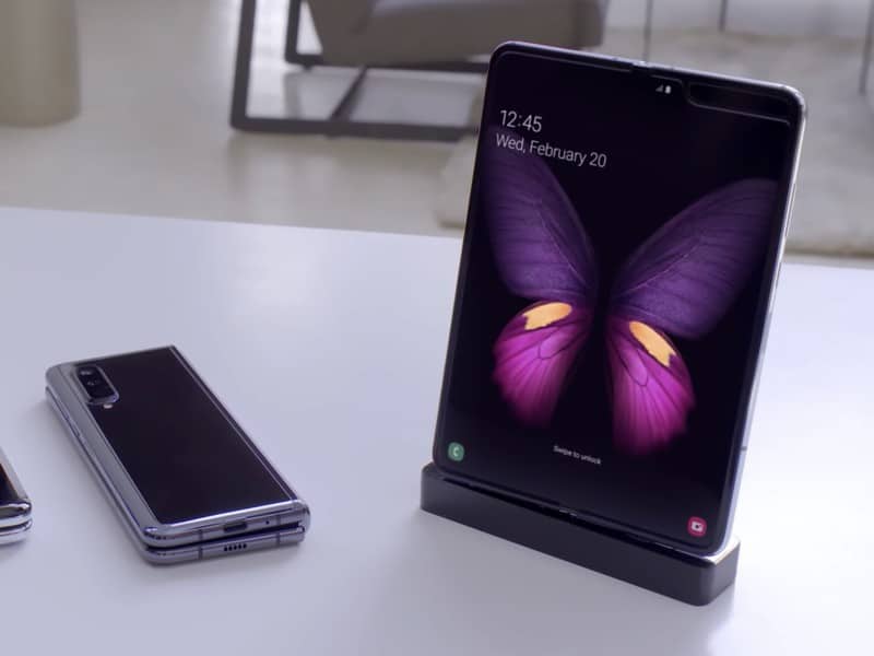 Samsung prepara smartphone dobrável igual Huawei Mate X 1