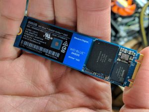 WD-Blue-SN500-Hand