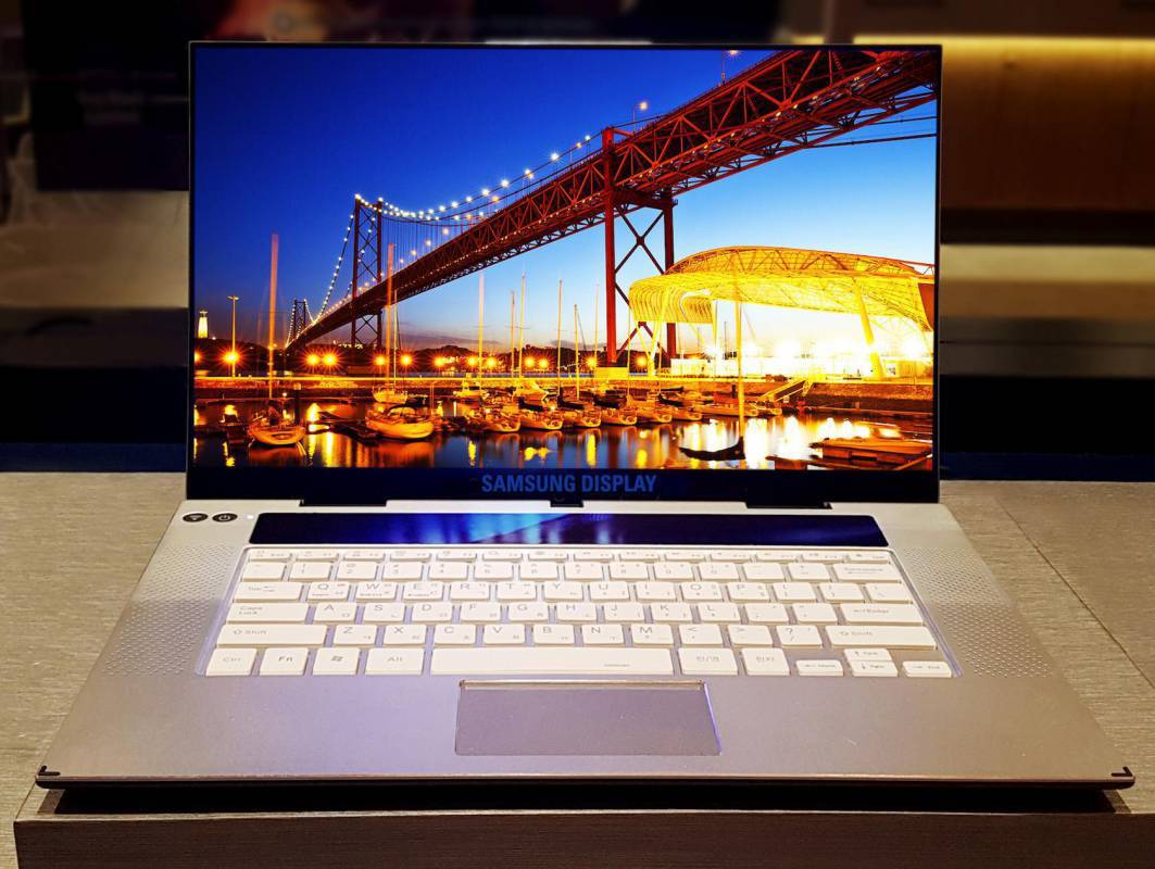Macbook pro 16 com tela OLED da Samsung