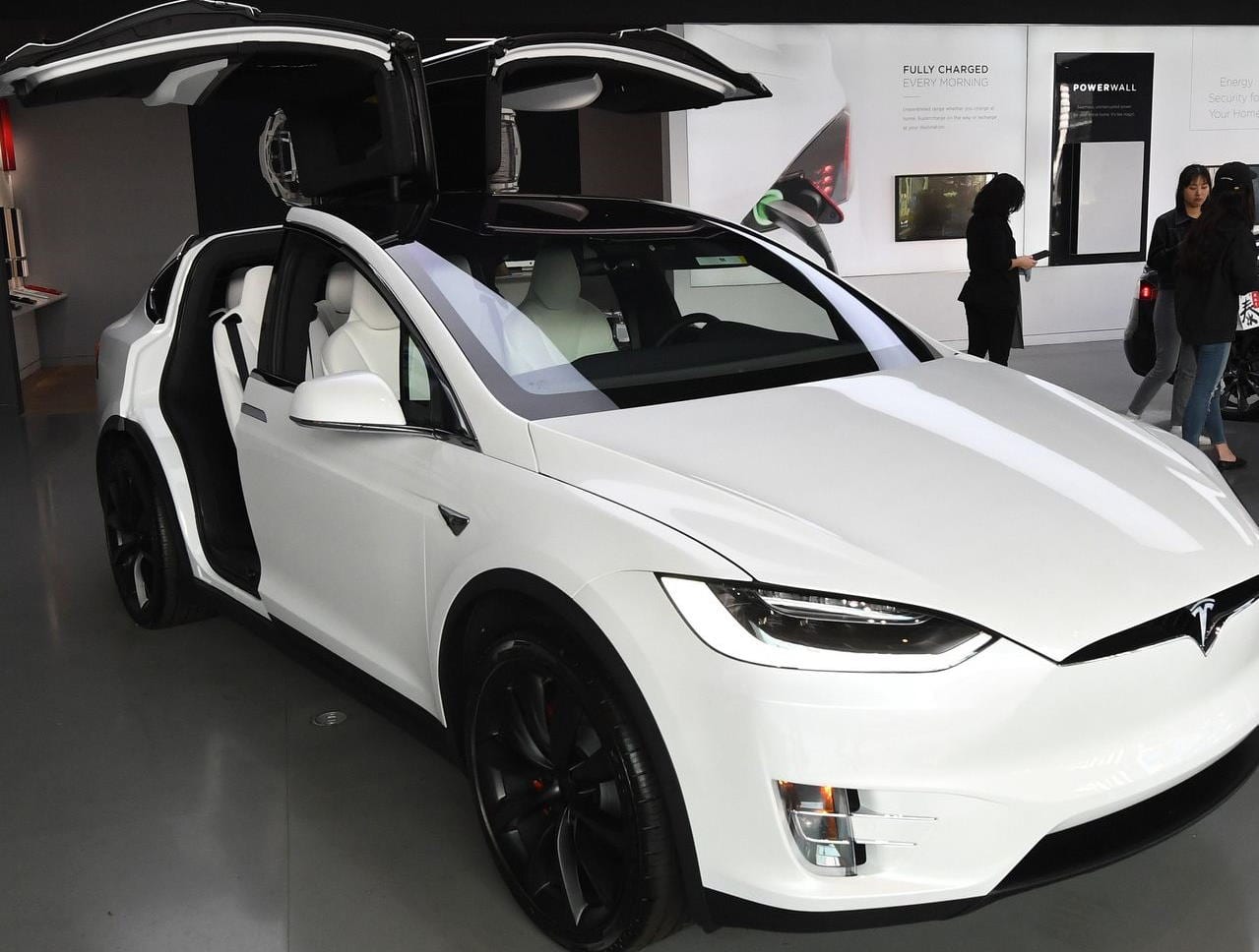 Tesla model y destaque 2
