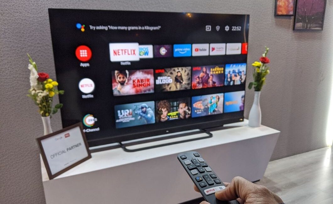 TCL-C8-QLED-Android-TV-Pricebaba-first-impressions-11