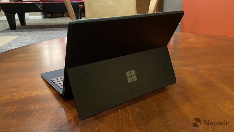 O Surface Pro X da Microsoft recebe atualizações de firmware com uma série de melhorias