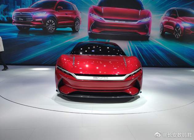 Huawei irá revelar uma tela inteligente para carros rodando Hongmeng OS em breve
