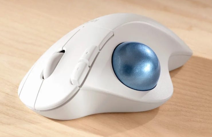 O Logitech Ergo M575 tem um trackball para que você não precise movê-lo