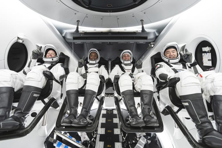 NASA e SpaceX estão se preparando para a segunda viagem tripulada do Crew Dragon à ISS no próximo mês