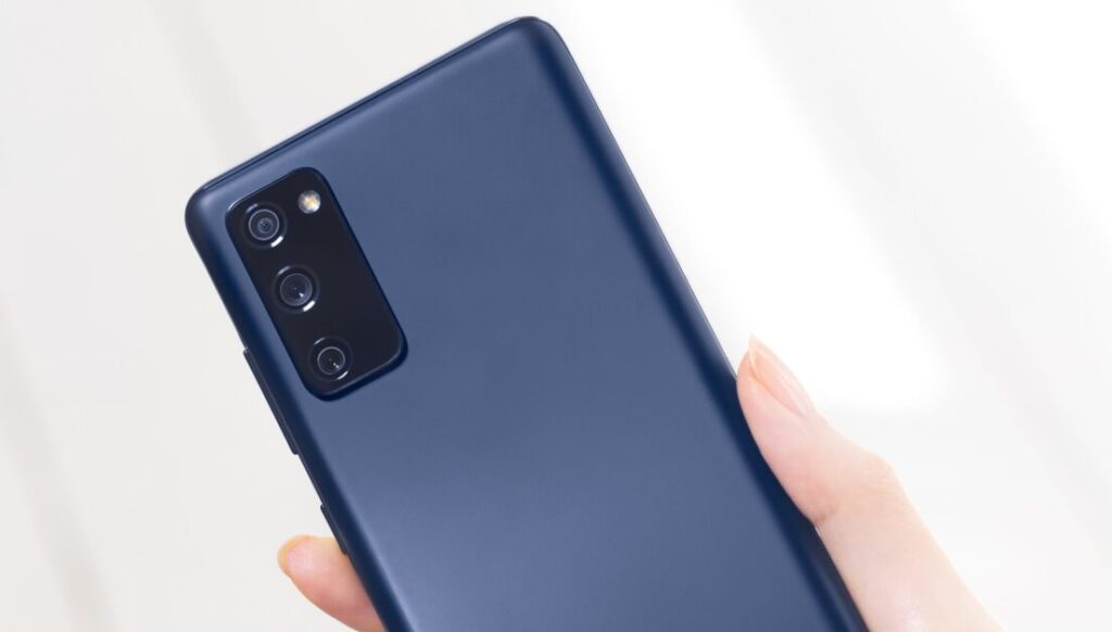 A variante do Galaxy S20 FE 256GB só vem com a opção de cor Cloud Navy na Índia