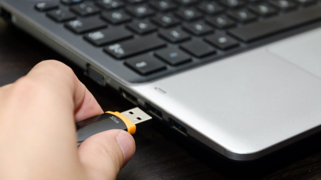 5 maneiras inteligentes de usar Pen Drives antigos 1