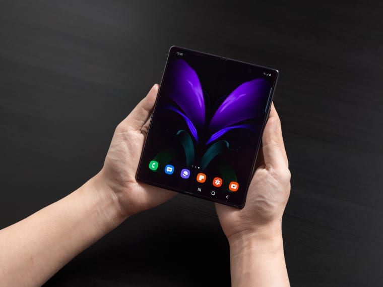 Samsung Galaxy Z Fold3 pode apresentar câmera sob a tela e S Pen, substituir o Galaxy Note21