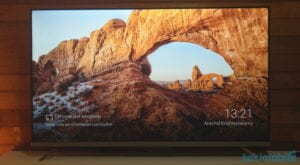 TCL P715 destaque