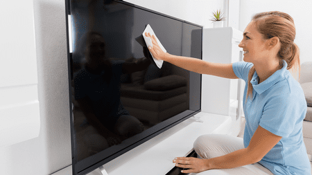 Como limpar a tela da sua TV