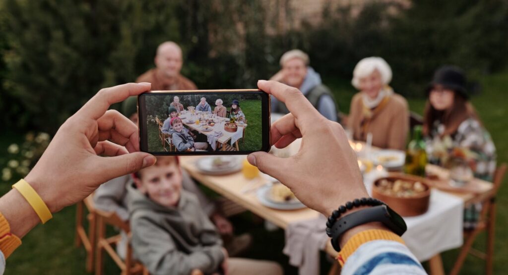 tirando foto da familia