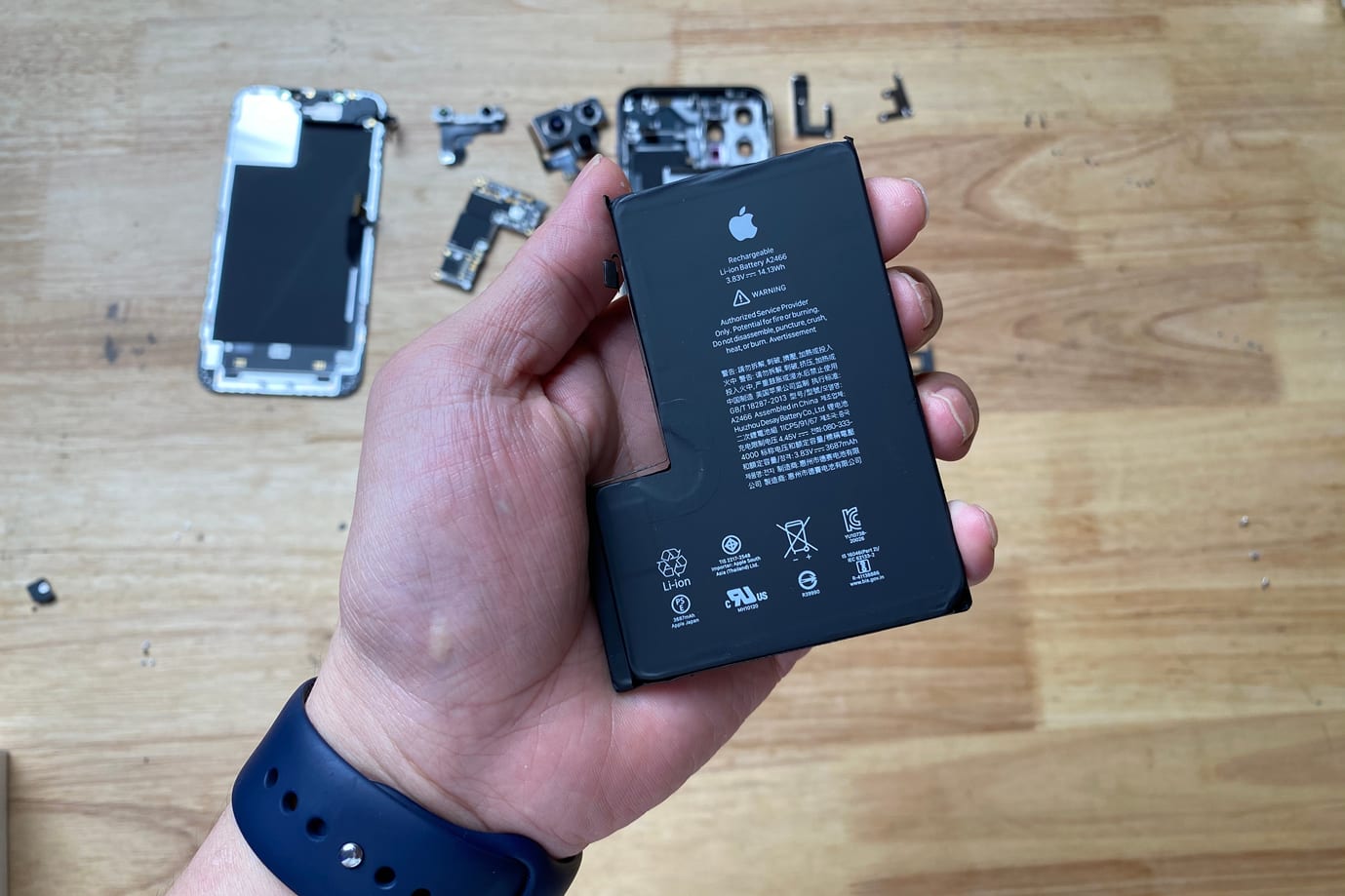 A Apple patenteia um novo sistema para detectar e prevenir problemas de dilatação da bateria em iPhones