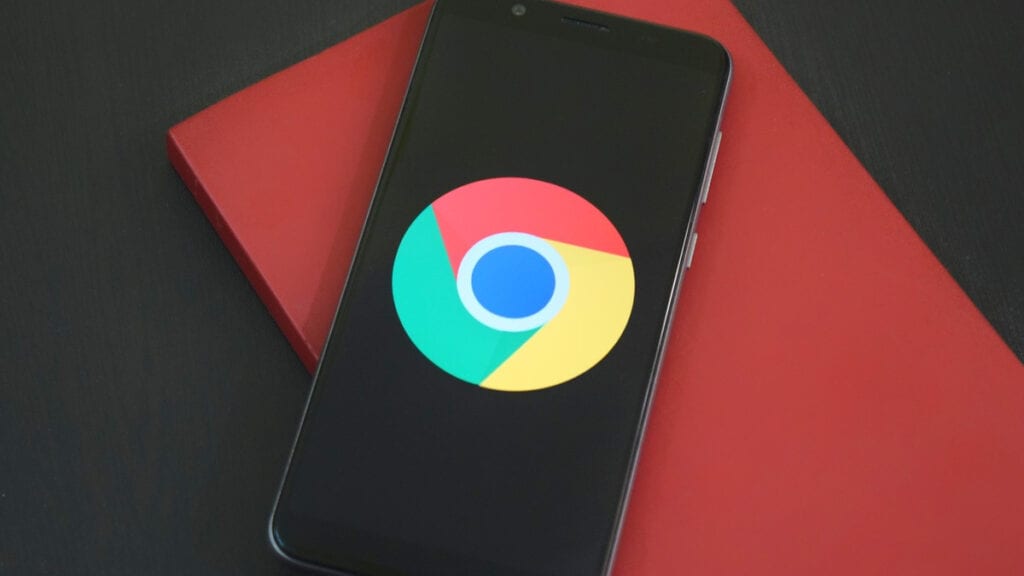 Na imagem de capa vemos o google chrome em um celular