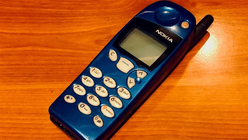 com várias cores o Nokia 5120 chegou inovando