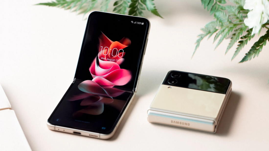 Galaxy Z Flip 3 lançado com tela maior e resistência a água 1