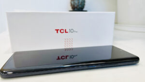 TCL 10 Pro por R$ 1.139: 4 câmeras, tela AMOLED + Snap 675 6