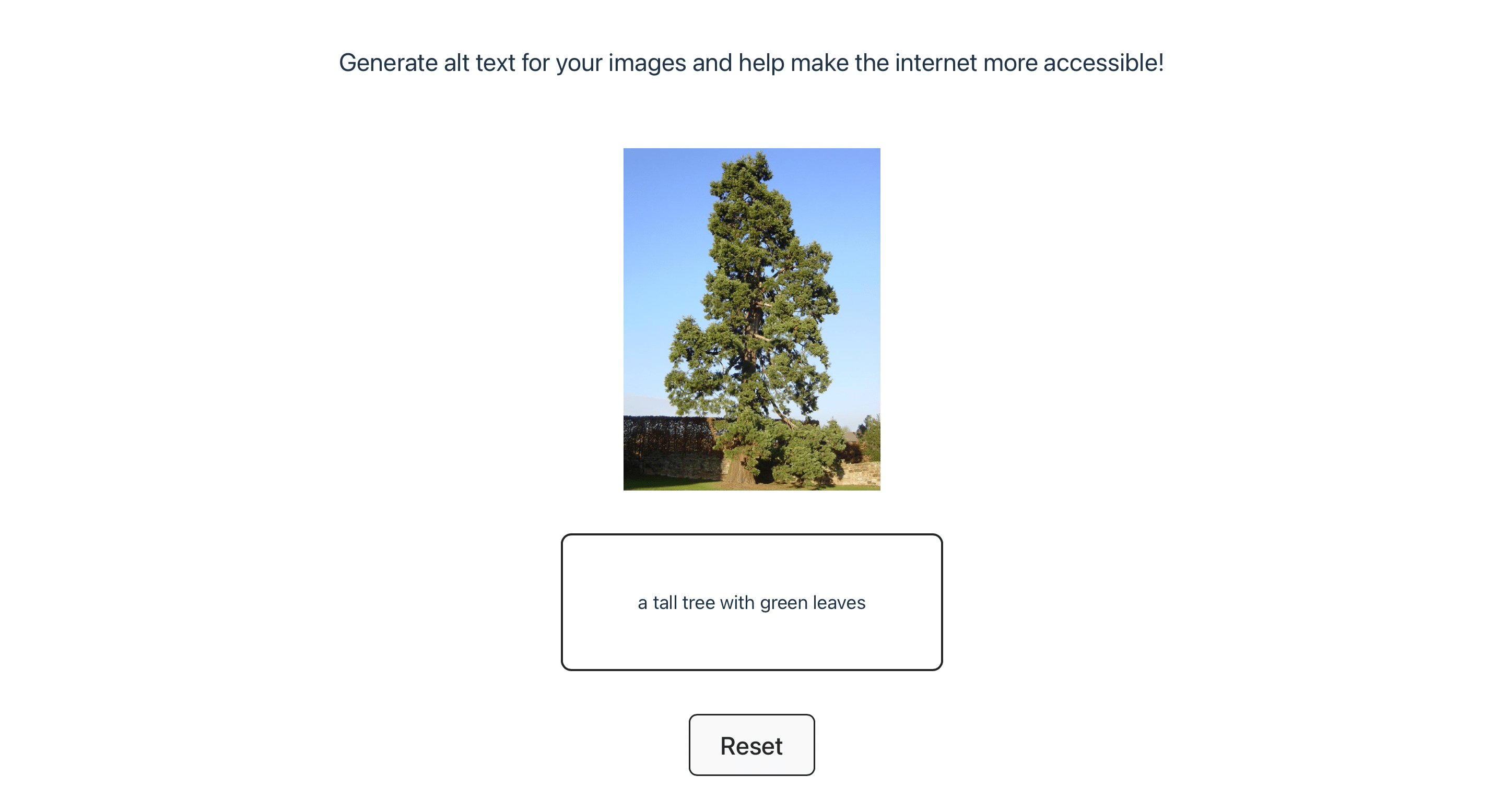 A página inicial do Alttext.in com uma foto de árvore carregada e uma descrição gerada.