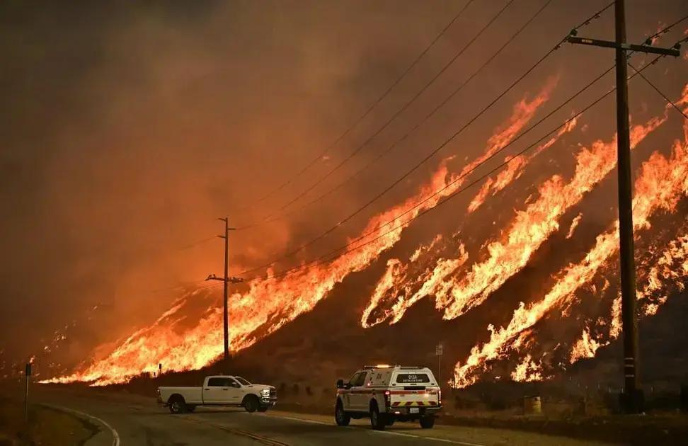 Incêndio Hughes Los Angeles