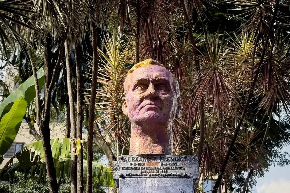 Obras em homenagem a cientistas em São Paulo