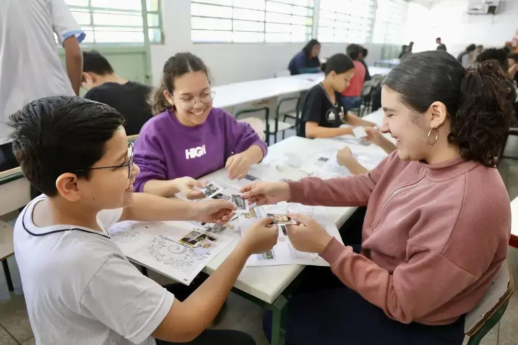 Proibição celular escolas SP