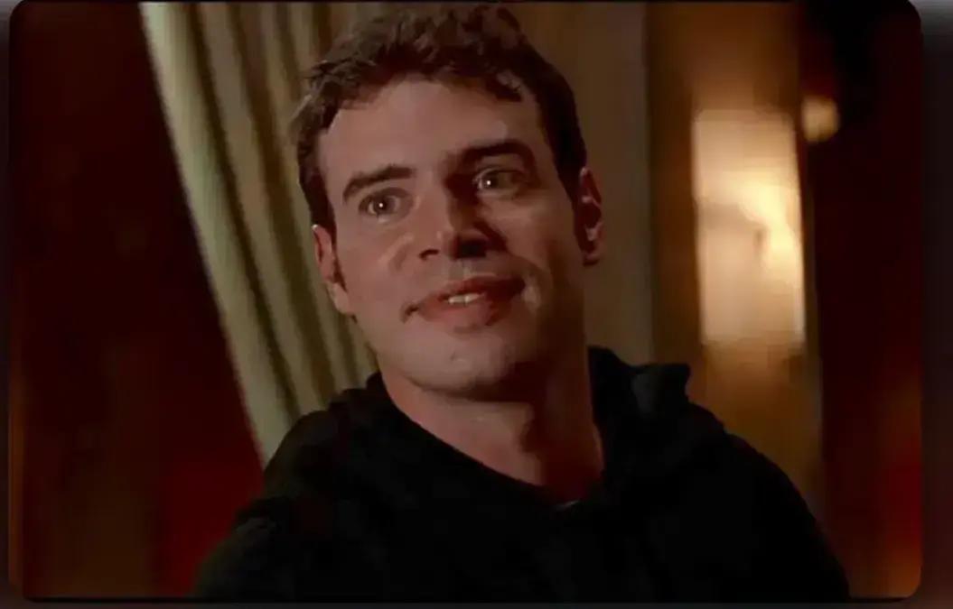 Scott Foley em Pânico 7