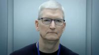 Tim Cook em *Severance*