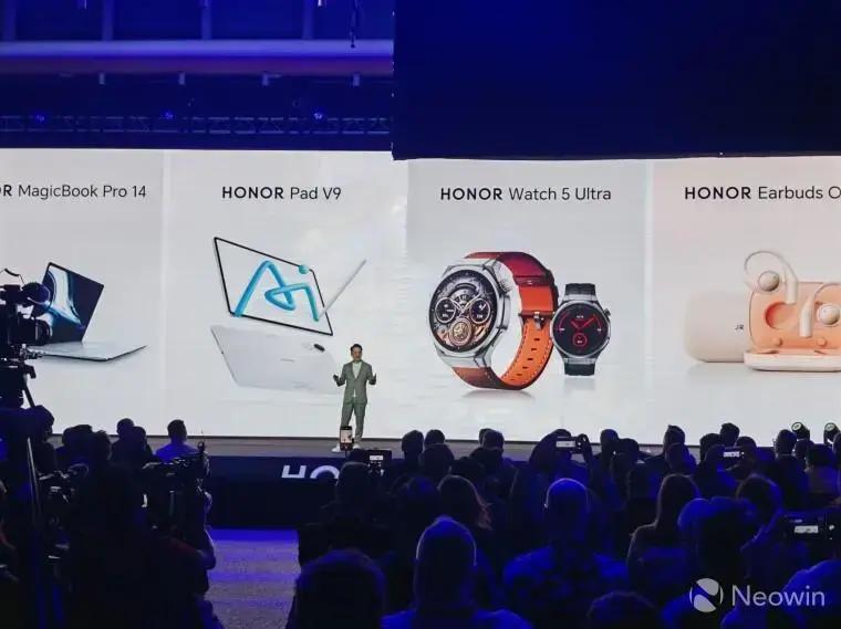 HONOR na MWC 2025