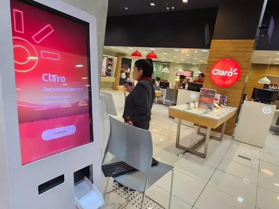 Claro registra crescimento de 9% na receita móvel no 1º trimestre de 2025
