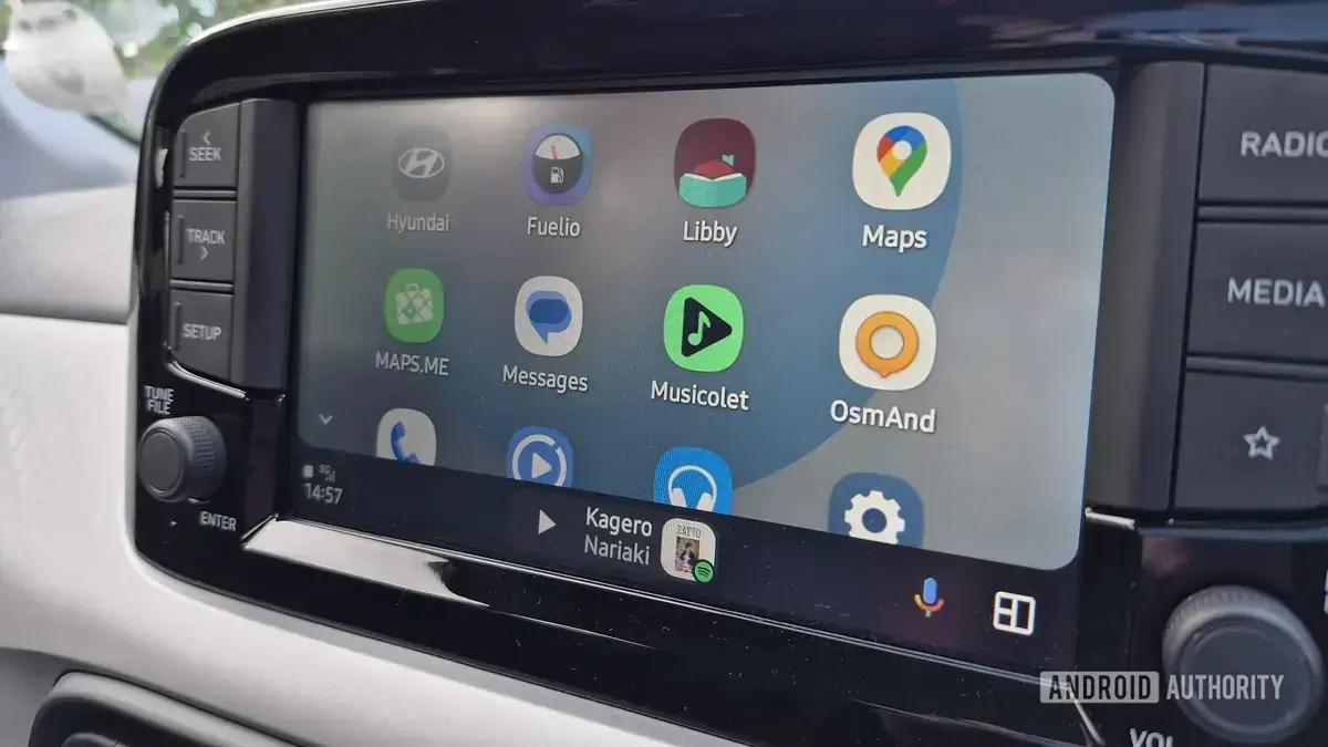 Android Auto testa nova forma de exibir jogos na tela do carro