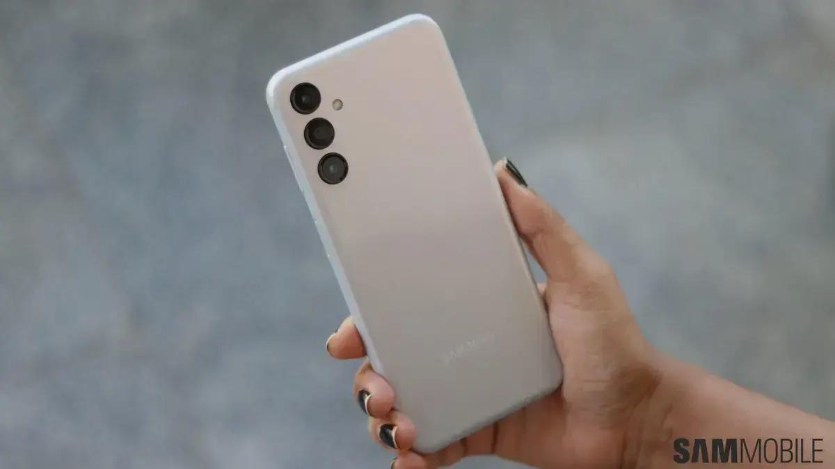 Samsung atualiza Galaxy M14 para Android 15 com One UI 7 na Índia