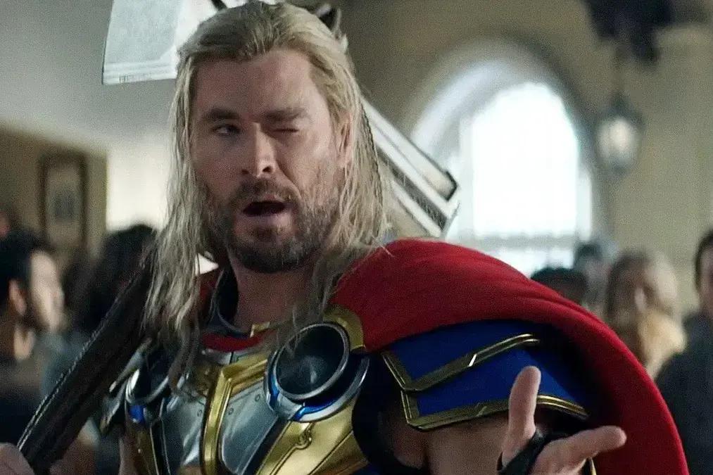 Vídeo de Chris Hemsworth como Thor Causa Especulações Entre Fãs