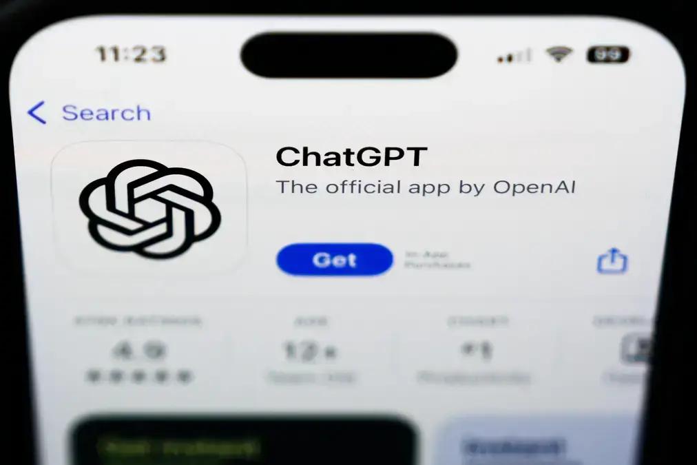 OpenAI adquire startup de Jony Ive para desenvolver dispositivos físicos com IA