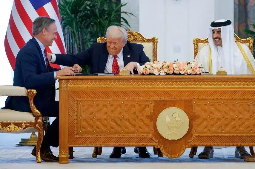 Catar e EUA fecham acordo bilionário para compra de aviões da Boeing
