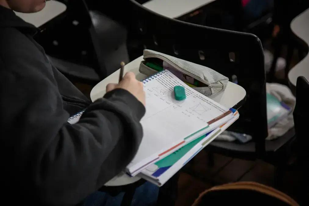 Afinal, o que define um número? Entenda por que telefones não são números