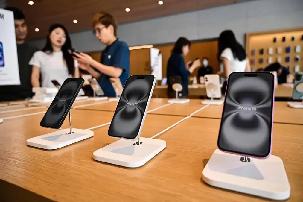 Exportações de celulares da China para os EUA caem ao menor nível desde 2011
